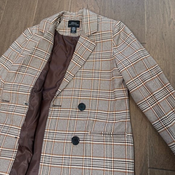 Urban Outfitters Double-Breasted Plaid Blazer - Picture 9 of 15